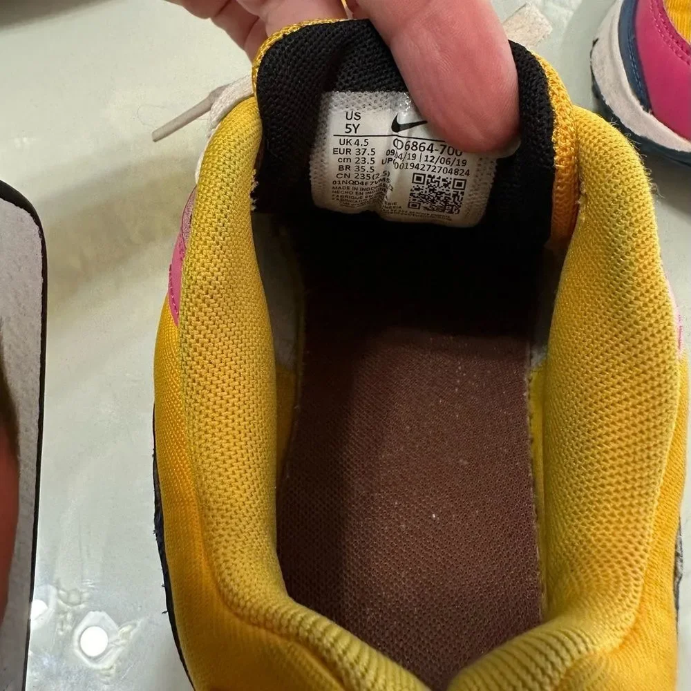 5Y Nike Air Max 90 Colorful Sneakers - Picture 16 of 16